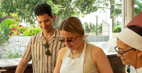 Ostuni: Orecchiette-Pasta-Kurs in einer traditionellen Masseria mit Weinverkostung