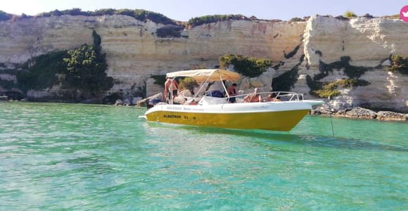 Otranto: prywatna wycieczka łodzią Albatros z aperitifem i przekąskami