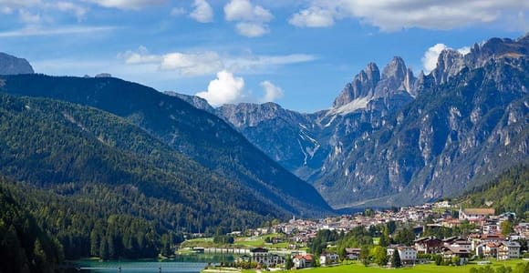 From Venice: Lakes of the Dolomites Tour with drone video