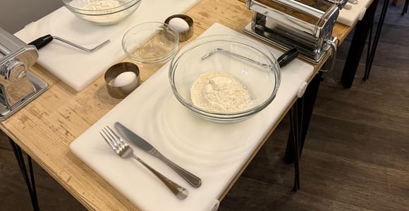 Palermo: Pasta- & Tiramisu-Kochkurs mit Weinbegleitung