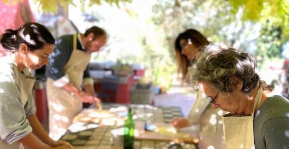 Spoleto: Pasta- oder Pizza-Kochkurs auf dem Land mit Wein