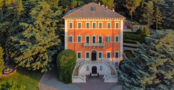 Predappio: Historical Villa Tour with Wine Tasting