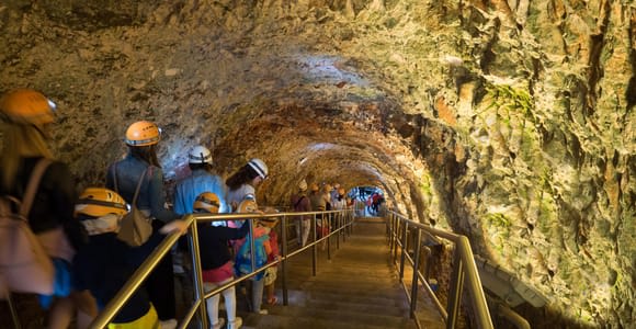 Visite des grottes de Castellana et temps libre à Polignano a Mare