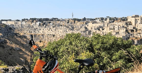 Matera: E-Bike Tour in the Murgia with Panoramic Views