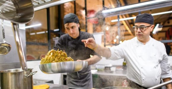 Rom: Gourmet-Foodtour mit Abendessen & Barolo-Wein