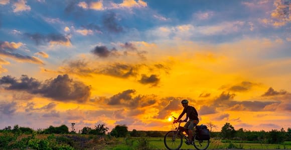 Lecce: Sunset E-bike Tour with Typical Aperitif