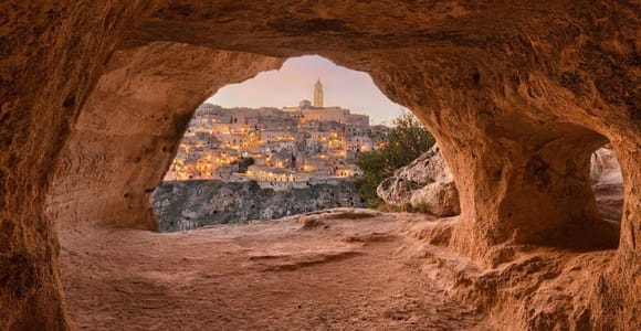 Ab Brindisi/Lecce: Tagestour zu den UNESCO-Schätzen von Matera