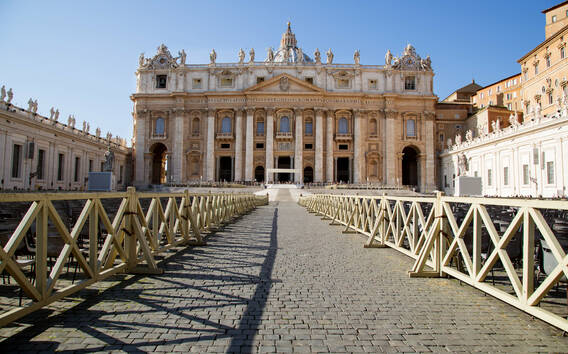 Basilica di San Pietro: tour guidato con ingresso riservato
