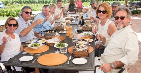 Visita guiada privada a 3 bodegas del Etna con comida y vino