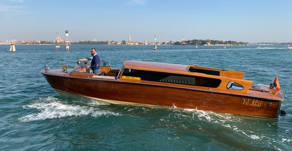 Venice: Murano and Burano Half-Day Boat Tour