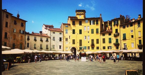 Lucca: 2-Hour City Center Walking Tour