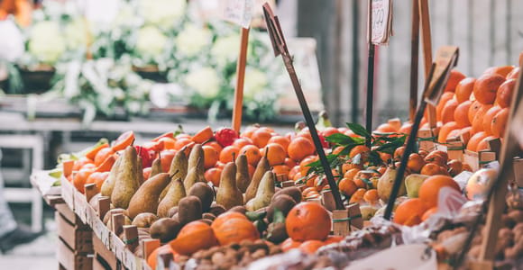 Spoleto: Markt Tour und Mahlzeit bei einem Einheimischen