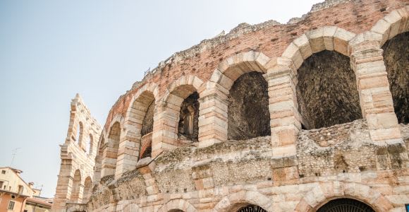 Verona: Tour guidato dell'Arena ad accesso prioritario