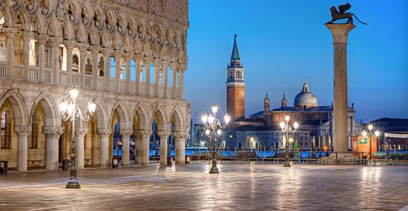 Walking Tour with optional motor boat Ride