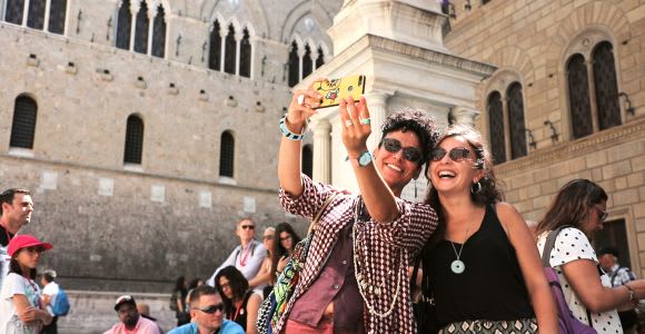 Florence: S. Gimignano, Siena, Chianti Wine Tasting & Lunch