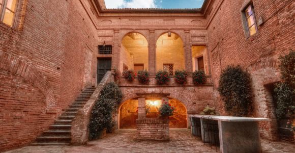 Montalcino : Dégustation de vin Brunello et déjeuner dans un château toscan