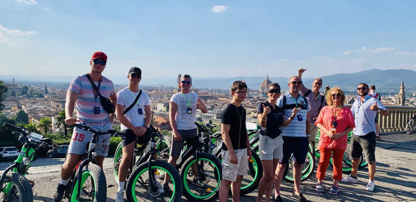 Florencia Tour En Bicicleta Eléctrica Con La Plaza De Miguel Ángel Cerca De Mugello Florencia 9637