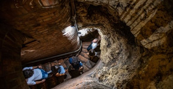 Montepulciano : Visite guidée des caves historiques et dégustation de vin