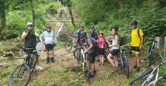 Bologna: E-Bike Guided Tour with Aperitivo
