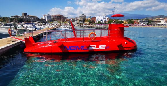 Taormina: Nemosub Submarine Experience with Dolphin Spotting