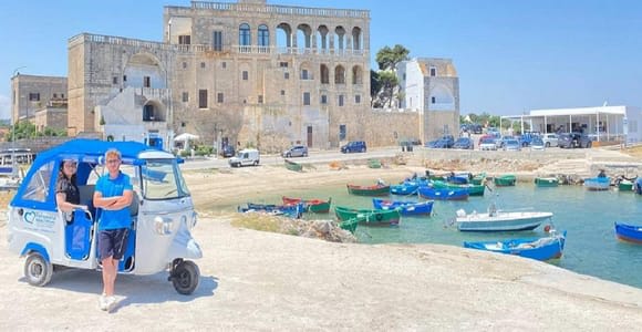 Polignano a Mare : Circuit en tuk-tuk d'une côte à l'autre