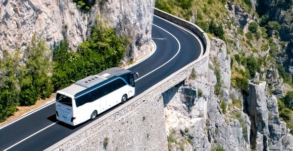 Aéroport de Naples : Navette aller simple pour la côte de Sorrente depuis Naples