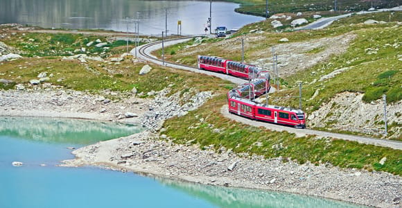 From Lake Como or Milan: Bernina Red Train Tour to St.Moritz