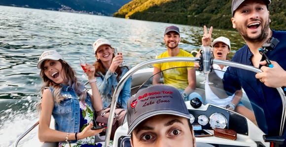 Lago di Como: tour in barca di 2 ore per piccoli gruppi con prosecco e ville