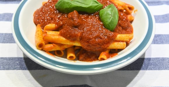 Mesina: Clase de cocina de pasta y tiramisú en casa de un lugareño