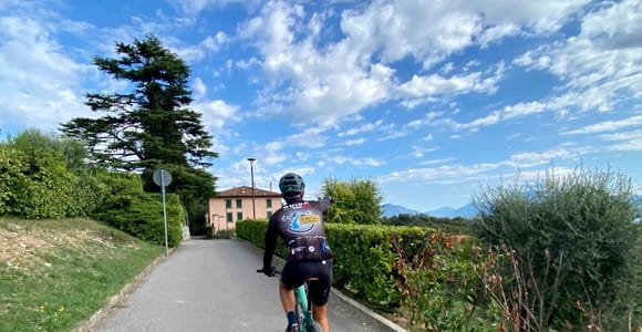 Desenzano: e-Bike Tour with Wine Tasting