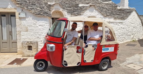 Alberobello: Private Tuk Tuk Tour with Audio Guide