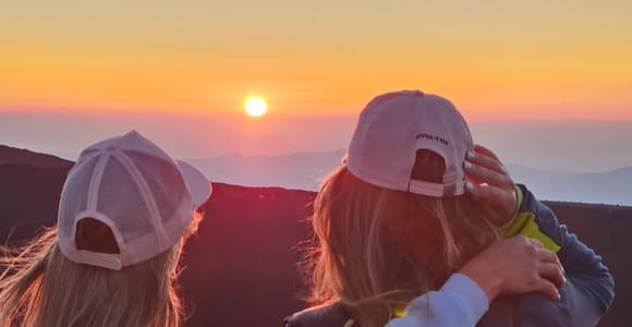 Depuis Taormina : coucher de soleil sur les cratères supérieurs de l'Etna