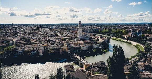 Verona: Tour privato personalizzato con una guida locale