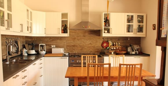 Matera: clase de cocina y almuerzo con vino en un olivar