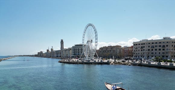 Bari : excursion panoramique en bateau le long de la côte