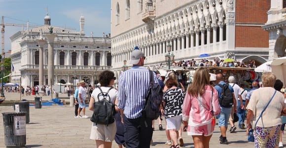 From Lake Garda: Full-Day Guided Group Tour of Venice