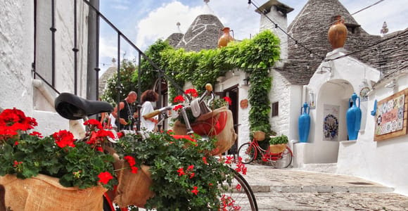 UNESCO Tour: Alberobello and Matera by private bus from Bari