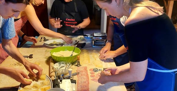 Tuscany near Arezzo: Cooking Class for Colorful Fresh Pasta in a Local Home