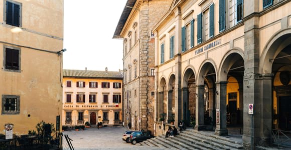 Cortona: Private Guided Walking Tour with Scenic Views
