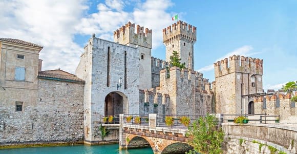 From Venice: Verona, Sirmione & Lake Garda with Boat Cruise