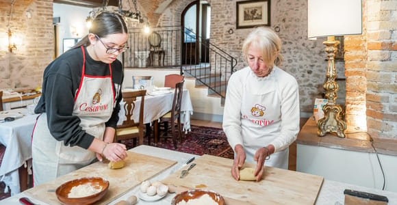 Asís: Clase de elaboración de pasta con Mamma