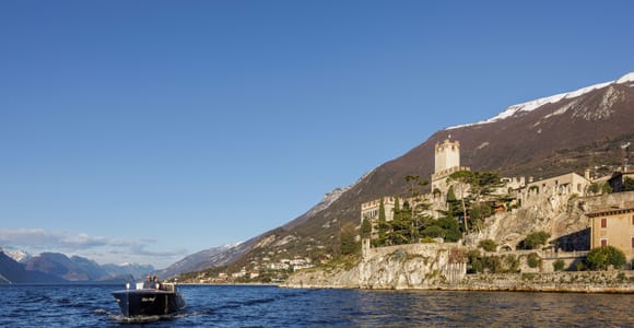 Malcesine : tour en bateau à la vénitienne du nord du lac de Garde