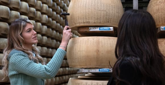 From Bologna: Parmigiano, Vinegar, and Wine Tour with Lunch