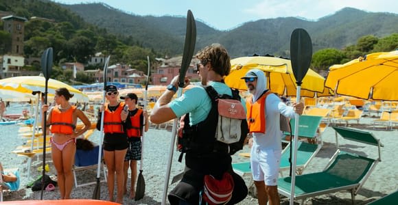 From Monterosso to Vernazza: Guided Cinque Terre Kayak Tour