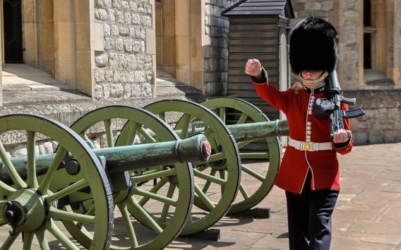 London: Tower of London and Crown Jewels Exhibition Ticket