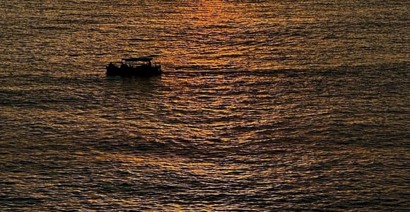 Riomaggiore: Cinque Terre Sunset Boat Tour