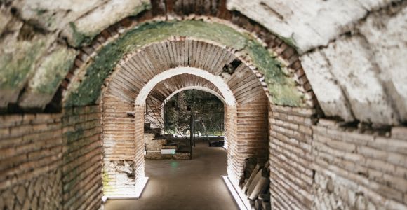 Naples: Naples Underground Entry Ticket and Guided Tour