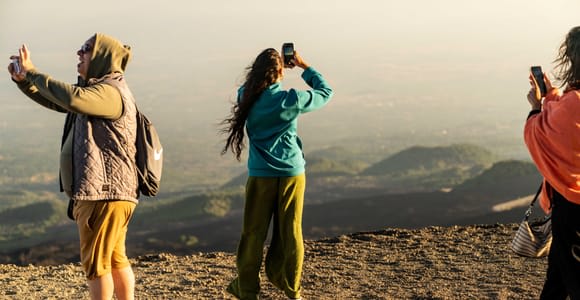 Taormina: Mount Etna Sunset Tour with Cave Visit and Tasting