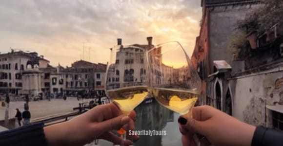 Venice: Sunset Walking Tour with Food and Wine Tastings