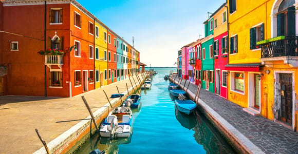 Murano & Burano Guided Tour by Private Boat with Glassmaking